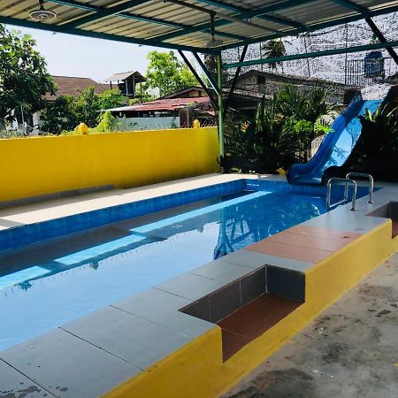 Homestay Tok Abah Dalam Rhu Pasir Puteh Exterior photo