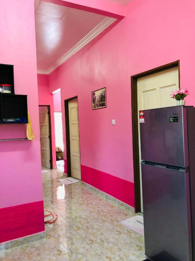 Homestay Tok Abah Dalam Rhu Pasir Puteh Exterior photo