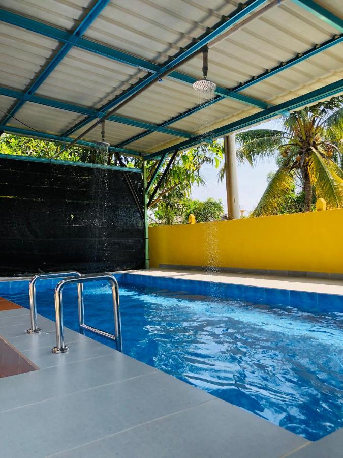 Homestay Tok Abah Dalam Rhu Pasir Puteh Exterior photo