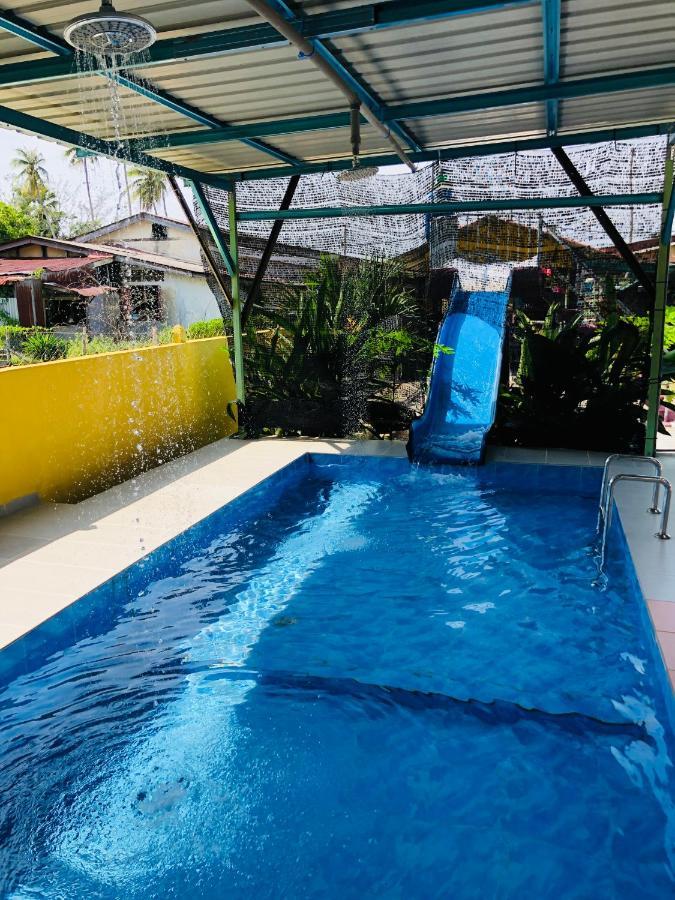 Homestay Tok Abah Dalam Rhu Pasir Puteh Exterior photo